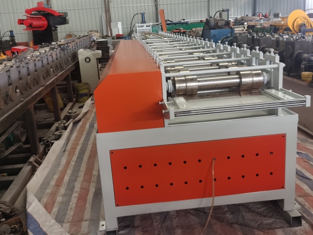 Upright Roll Forming Machine