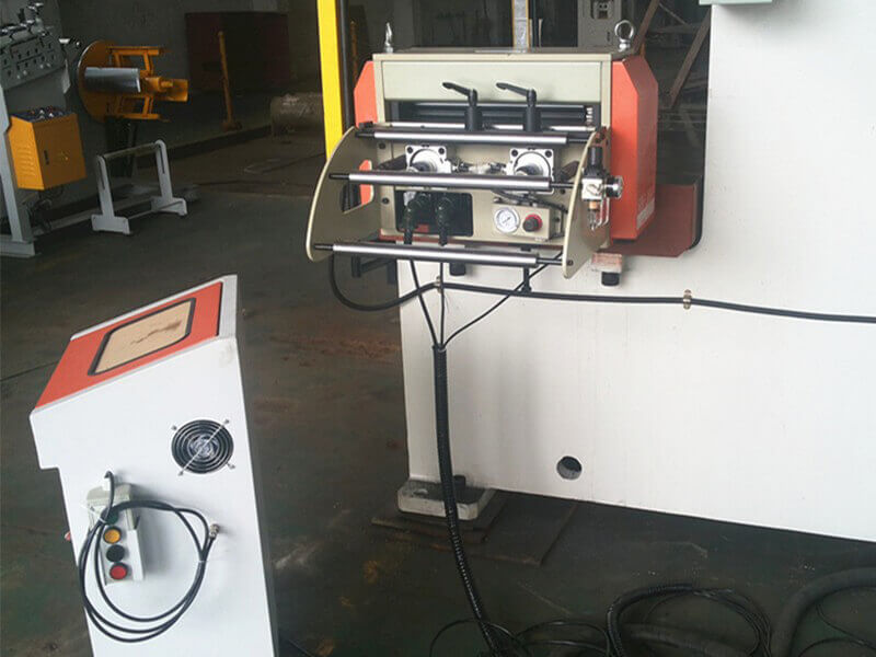 NC servo Feeder (0.5-6.0mm)