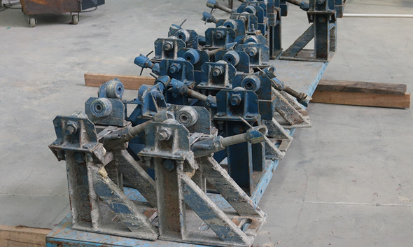 Mayflay Hook Shot Blasting Machine,Model:MHB2-2535P11-4 Is Used In Construction Industry(图1)